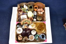 A miscellaneous collection of ceramics etc.
