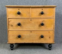A Victorian pine chest of drawers. H.82 W.89 D.49cm