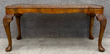 A mid century Georgian style walnut coffee table. H.44 W.94 D.46cm