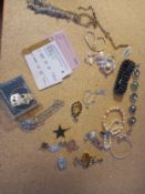 A collection of 925 silver and other jewellery to include pearls and other semi-precious stones.