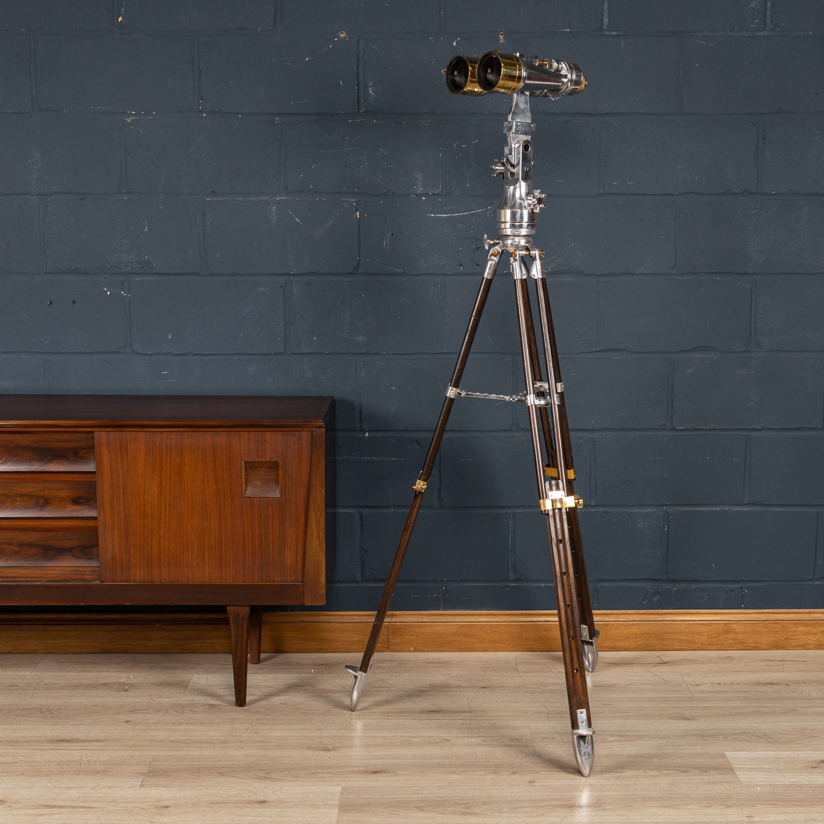 A SET OF 20TH CENTURY ENGLISH POLISHED OBSERVATION BINOCULARS BY ROSS c.1940 - Image 7 of 20