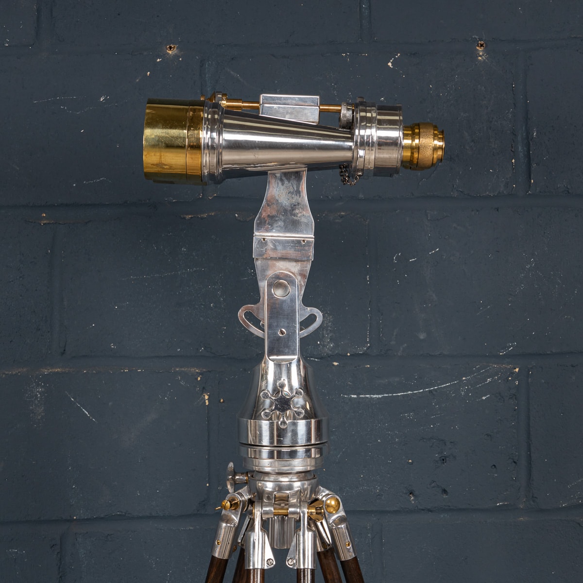 A SET OF 20TH CENTURY ENGLISH POLISHED OBSERVATION BINOCULARS BY ROSS c.1940 - Image 3 of 20