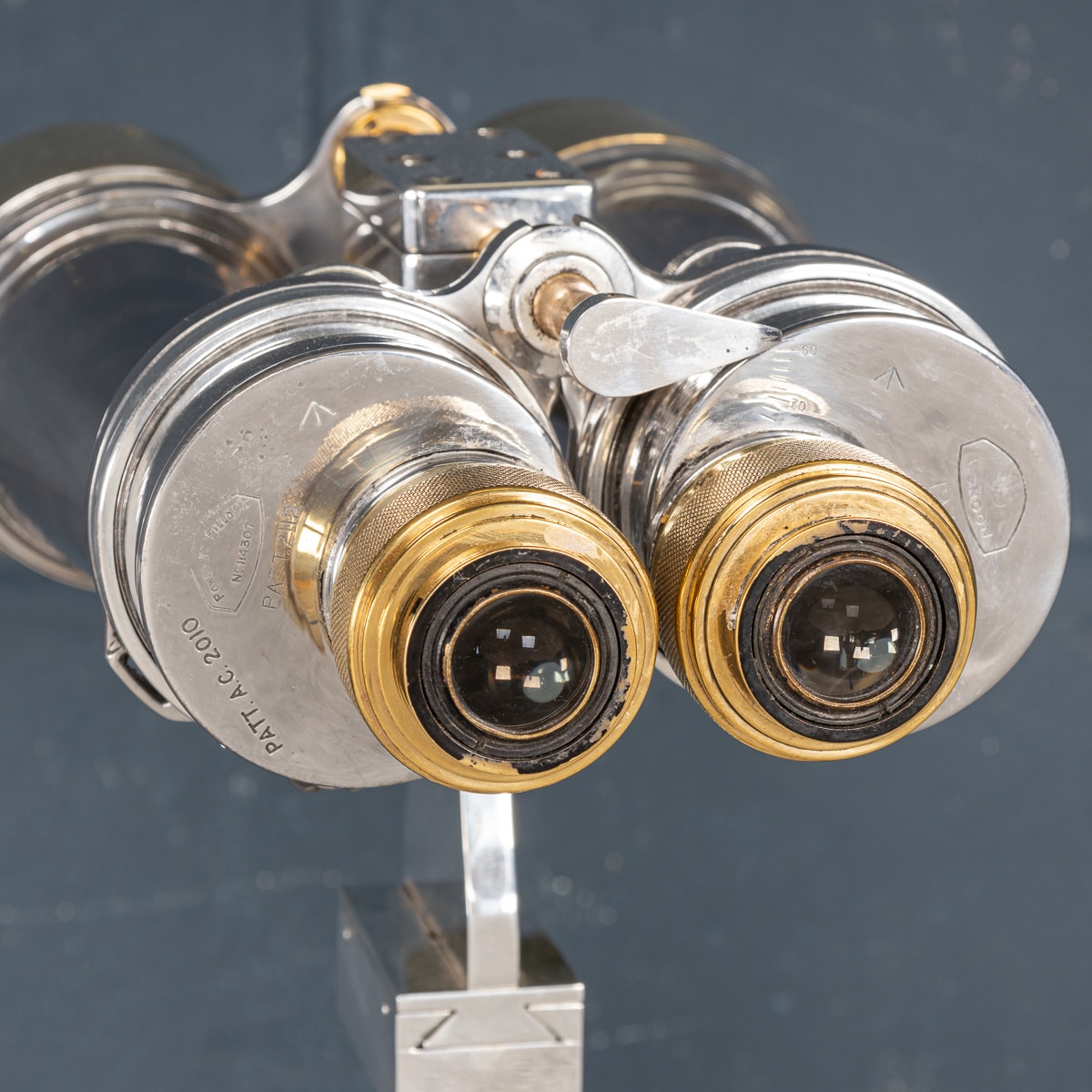 A SET OF 20TH CENTURY ENGLISH POLISHED OBSERVATION BINOCULARS BY ROSS c.1940 - Image 14 of 20