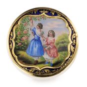AN ANTIQUE 14K GOLD AND ENAMEL PILL BOX, MOSCOW, CIRCA 1900