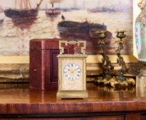 A LATE 19TH CENTURY FRENCH LACQUERED BRASS CARRIAGE CLOCK WITH REPEAT