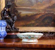 A LATE 19TH / EARLY 20TH CENTURY CHINESE FAMILLE ROSE PORCELAIN BOWL