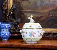 A HEREND QUEEN VICTORIA PORCELAIN SOUP TUREEN