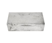 A MID 20TH CENTURY STERLING SILVER BOX, LONDON, 1946