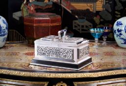 A LATE 19TH CENTURY SCOTTISH STERLING SILVER HUMIDOR, EDINBURGH, 1891 BY JAMES AITCHISON