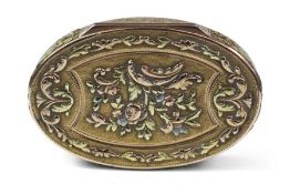 A FINE LATE 18TH / EARLY 19TH CENTURY FRENCH THREE COLOUR GOLD BOX C. 1800