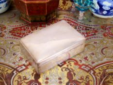 A GEORGE V PERIOD STERLING SILVER HUMIDOR, C. 1934, GOLDSMITHS & SILVERSMITHS CO. LTD.