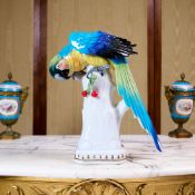 A LARGE LATE 19TH / EARLY 20TH CENTURY PORCELAIN PARROT BY KARL ENS
