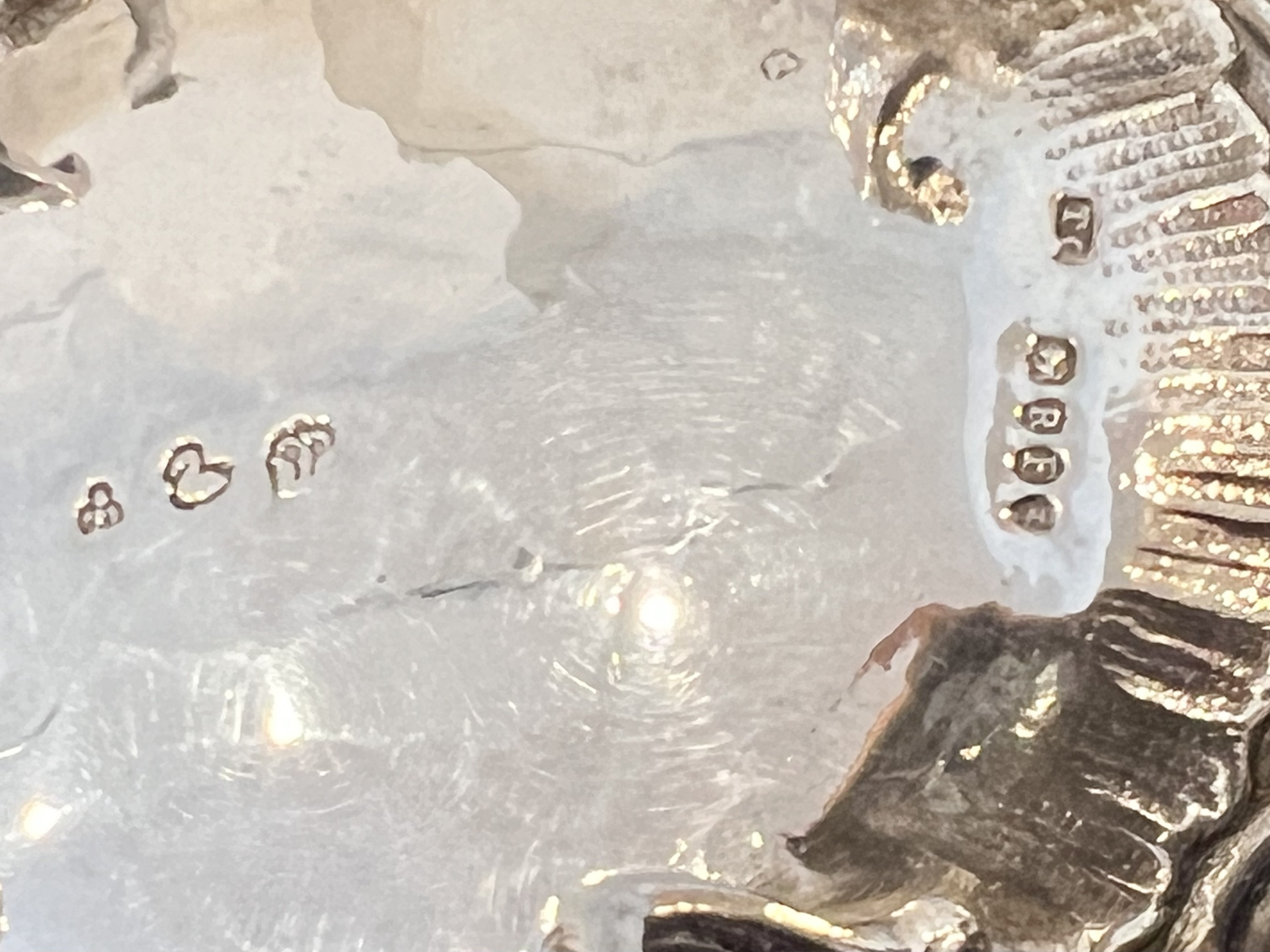 A PAIR OF LATE 19TH CENTURY STERLING SILVER SWEET MEAT DISHES - Image 3 of 3