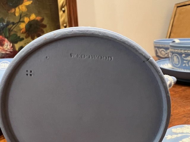 WEDGWOOD: A RARE JASPERWARE NEO-CLASSICAL STYLE CABARET SET - Image 8 of 21
