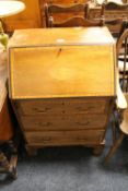 AN EDWARDIAN MAHOGANY SMALL BUREAU - W 60 CM