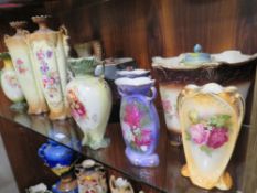A COLLECTION OF DECORATIVE VASES TO INCLUDE TWIN HANDLE VASES (14)