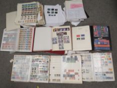 A STAMP COLLECTION TO INCLUDE SIX LARGE ALBUMS / STOCK BOOK, FOUR OF WHICH CONTAIN BRITISH STAMPS,