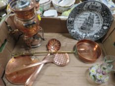 A TRAY OF ASSORTED METAL WARE ETC