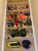 A COLLECTION OF 23 ACTION MEN TOGETHER WITH A JEEP, DINGY, RIFLES, BOOTS, CLOTHES ETC