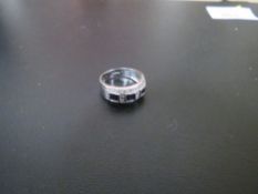 A HALLMARKED 9 CARAT GOLD THREE STONE SAPPHIRE AND DIAMOND ART DECO STYLE RING approx weight 3.6g