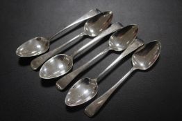 A SET OF SIX GEORGIAN HALLMARKED SILVER OLD ENGLISH PATTERN TEA SPOONS