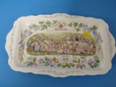 A ROYAL DOULTON BRAMBLY HEDGE 'THE PICNIC' SANDWICH TRAY