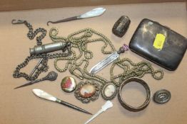 A TRAY OF ASSORTED COLLECTABLE'S TO INCLUDE HALLMARKED SILVER CIGARETTE CASE, SILVER THISTLE TOP