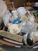 A TRAY OF ASSORTED CERAMICS TEA WARE