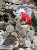 THREE TRAYS OF ROYAL MEMORABILIA TO INCLUDE BELLS, MUGS ETC