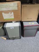 A QUANTITY OF VINTAGE PROJECTORS AND ACCESSORIES