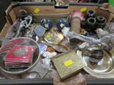 A SMALL TRAY OF COLLECTABLES TO INCLUDE A PEWTER QUAICH, EMBOSSED WHITE METAL DISH, METAL