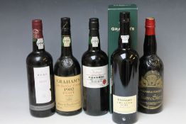 6 BOTTLES OF ASSORTED PORT ETC CONSISTING OF 1 BOTTLE OF GRAHAM'S LBV 1982 PORT, 1 boxed bottle of