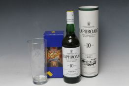 1 BOTTLE OF LAPHROAIG 10 YEARS OLD ISLAY SINGLE MALT WHISKY, together with a 'cask ales' glass (2)