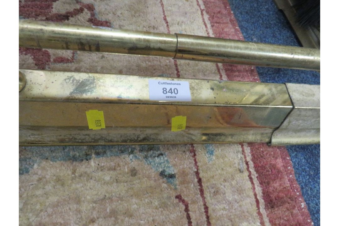 A VINTAGE BRASS FENDER WITH COMPANION SET - Image 2 of 3