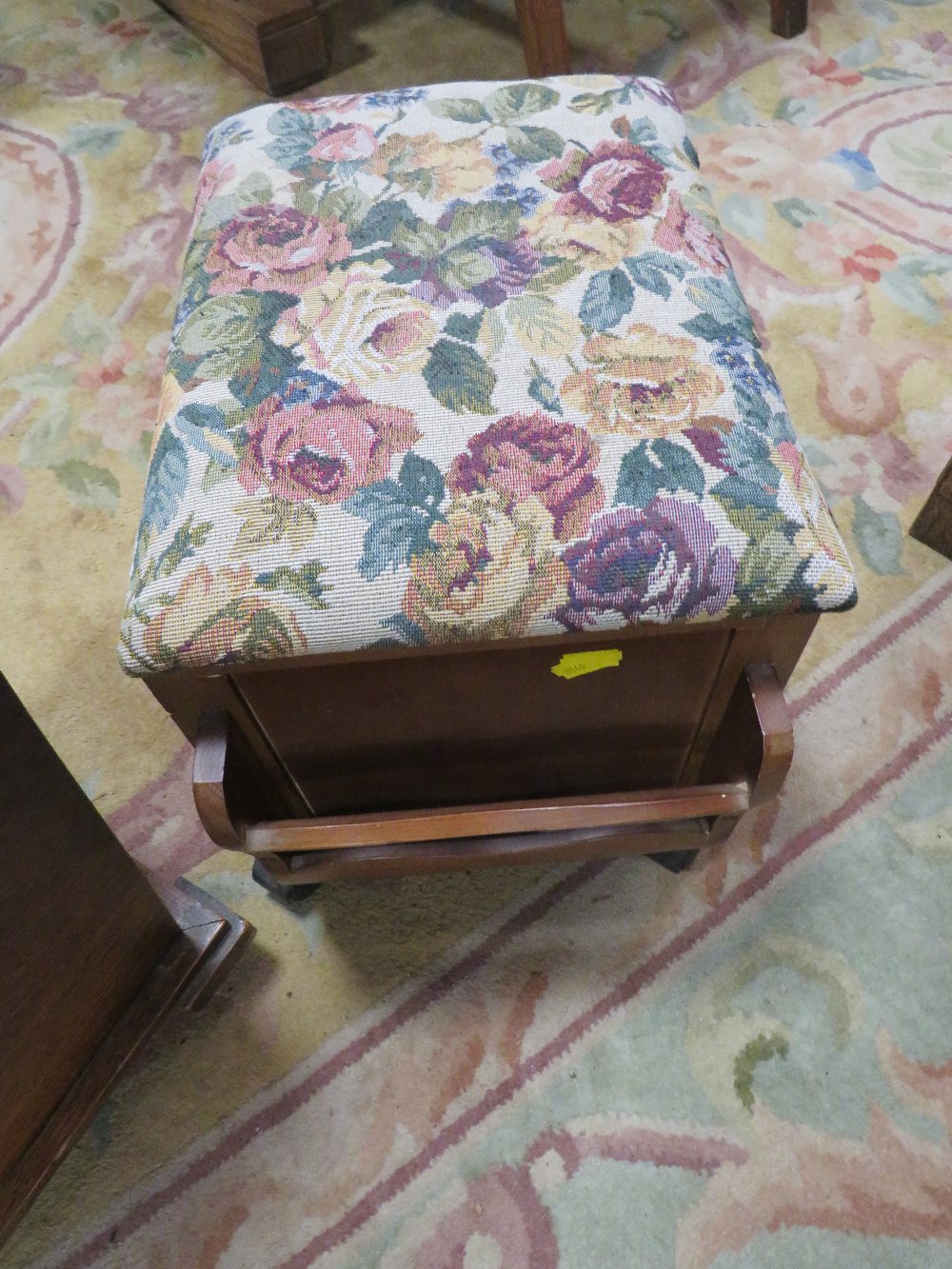 A VINTAGE ART DECO SEWING BOX PLUS ANOTHER - Image 3 of 4