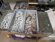 THREE GALVANIZED TOTE BOXES / TRAYS OF HORSESHOES TOGETHER WITH A TRAY OF RETRO MILK BOTTLES (4