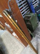 A VINTAGE EXTENDABLE BRANCH LOPPER