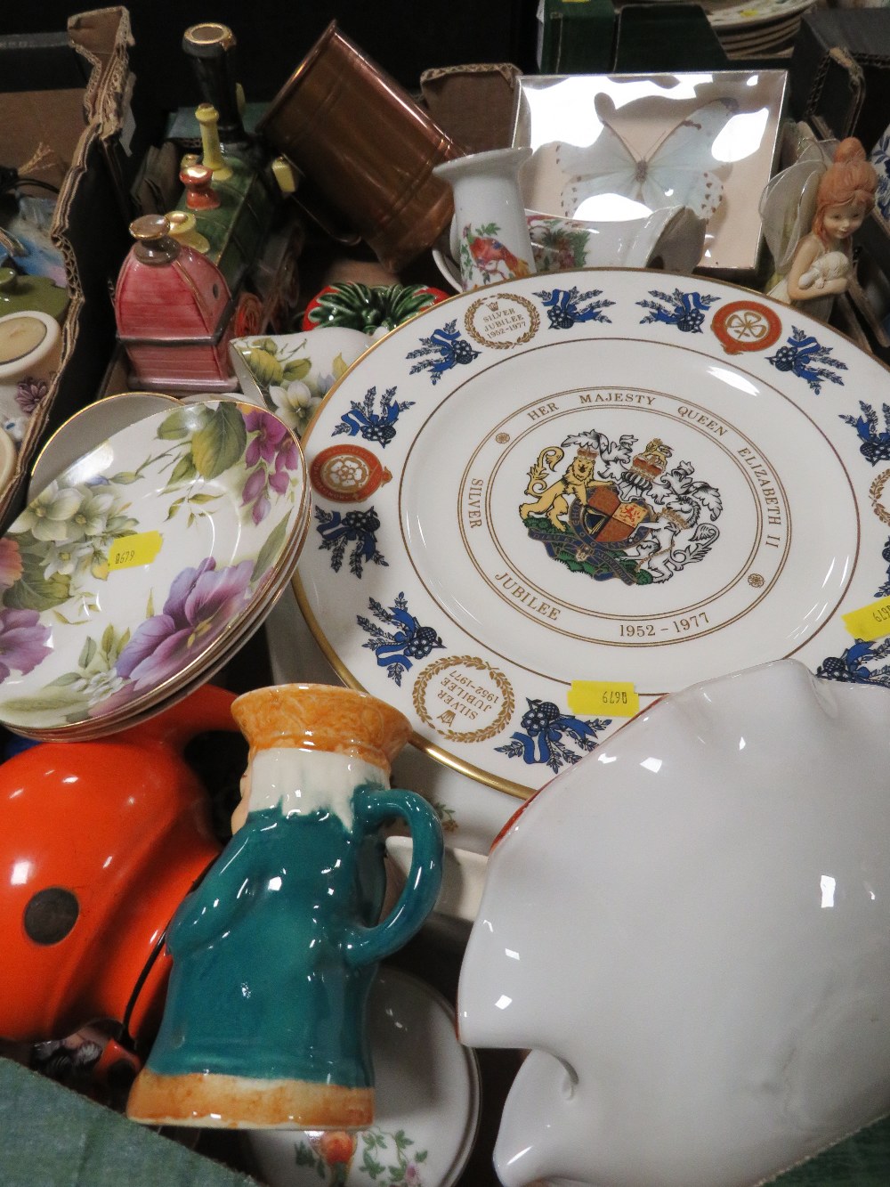 FOUR TRAYS OF ASSORTED CERAMICS ETC TO INCLUDE COALPORT - Image 2 of 9