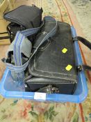 A TRAY OF VINTAGE CAMERAS AND ETC