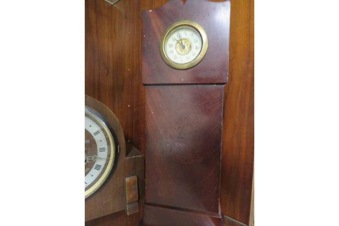 THREE VINTAGE MANTLE CLOCKS ONE IN FORM OF A LONG CASED CLOCK A/F - Image 4 of 5