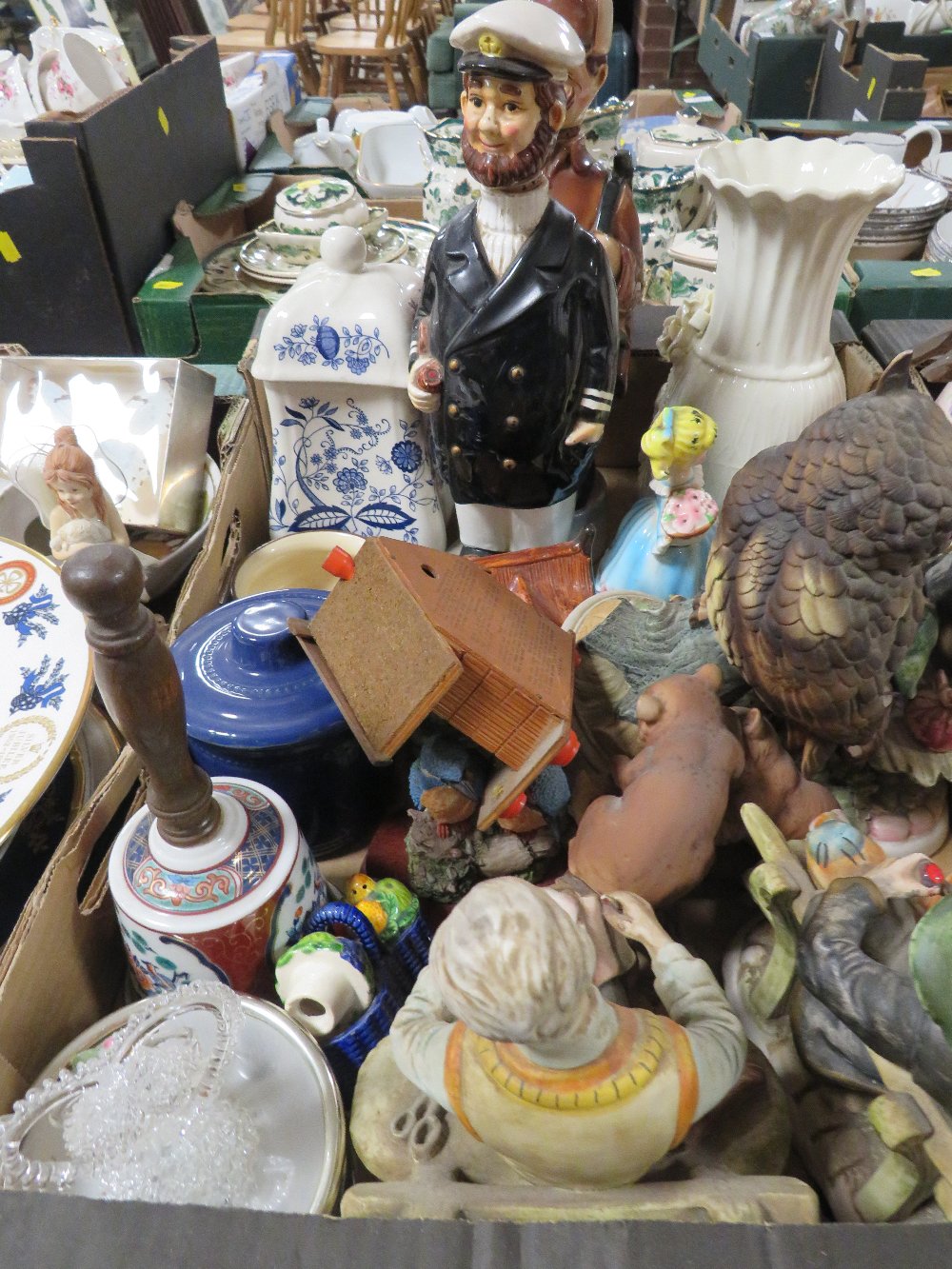 FOUR TRAYS OF ASSORTED CERAMICS ETC TO INCLUDE COALPORT - Image 3 of 9