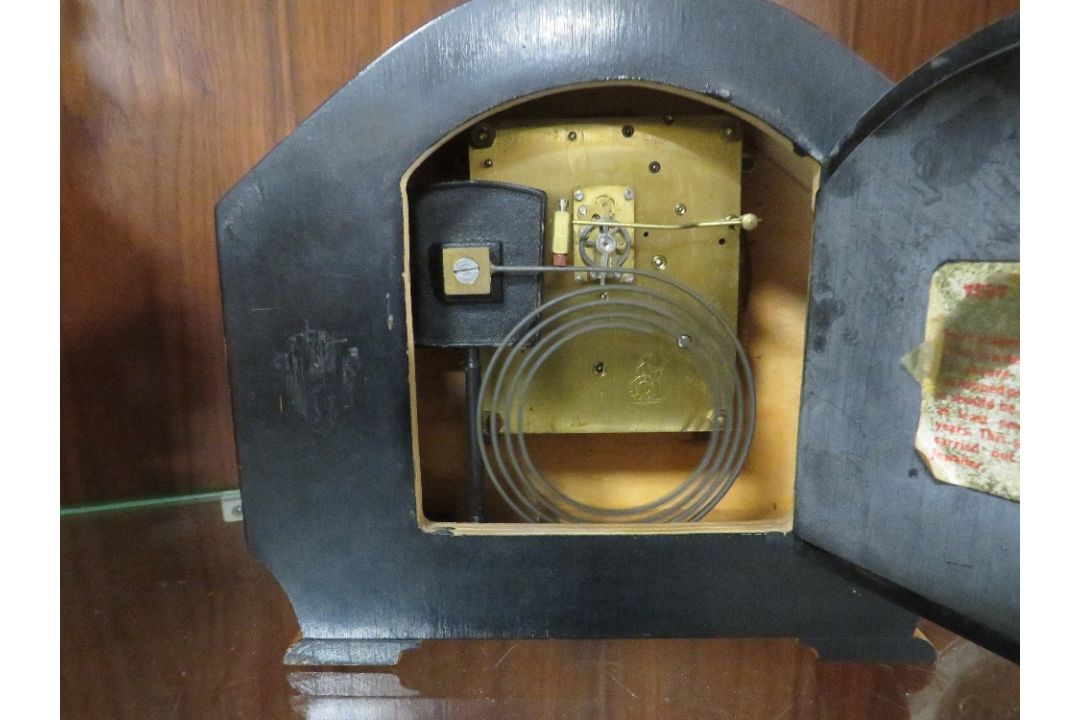 THREE VINTAGE MANTLE CLOCKS ONE IN FORM OF A LONG CASED CLOCK A/F - Image 3 of 5