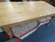 A LARGE HONEY PINE FARMHOUSE STYLE TABLE L 182 CM