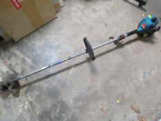 A PETROL MAKITA STRIMMER