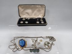 VINTAGE COSTUME JEWELLERY TO INCLUDE MUFF CHAIN, CUFFLINK SET ETC