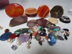 A BOX OF VARIOUS GEM STONES, together with a selection of agate and blood stones