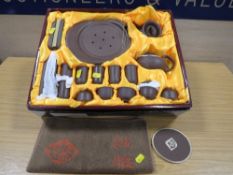 AN ORIENTAL BOXED TEASET