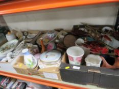 THREE TRAYS OF ASSORTED CERAMICS