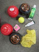 A SECTION OF LAWN BOWL AND ACCESSORIES TO INCLUDE A RED PAIR STEVENS TUNED SIZE 2 SHORT MATT BOWLS A