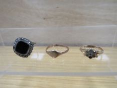 THREE 9 CARAT GOLD RINGS A/F approx combined weight 5.8g